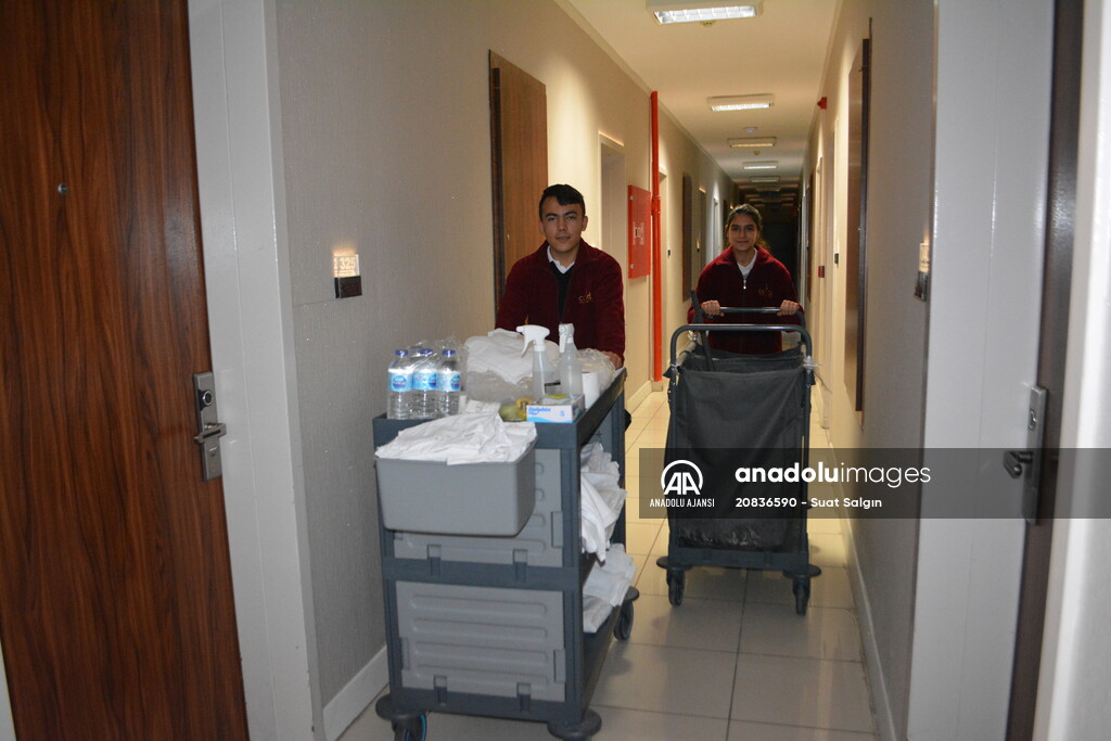 Ayvalık'ın "istihdam garantili" meslek lisesi ciroda hedef büyüttü