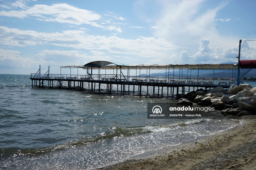 Kuzey Ege'nin gözde tatil merkezleri tedbirlerle yeniden açıldı