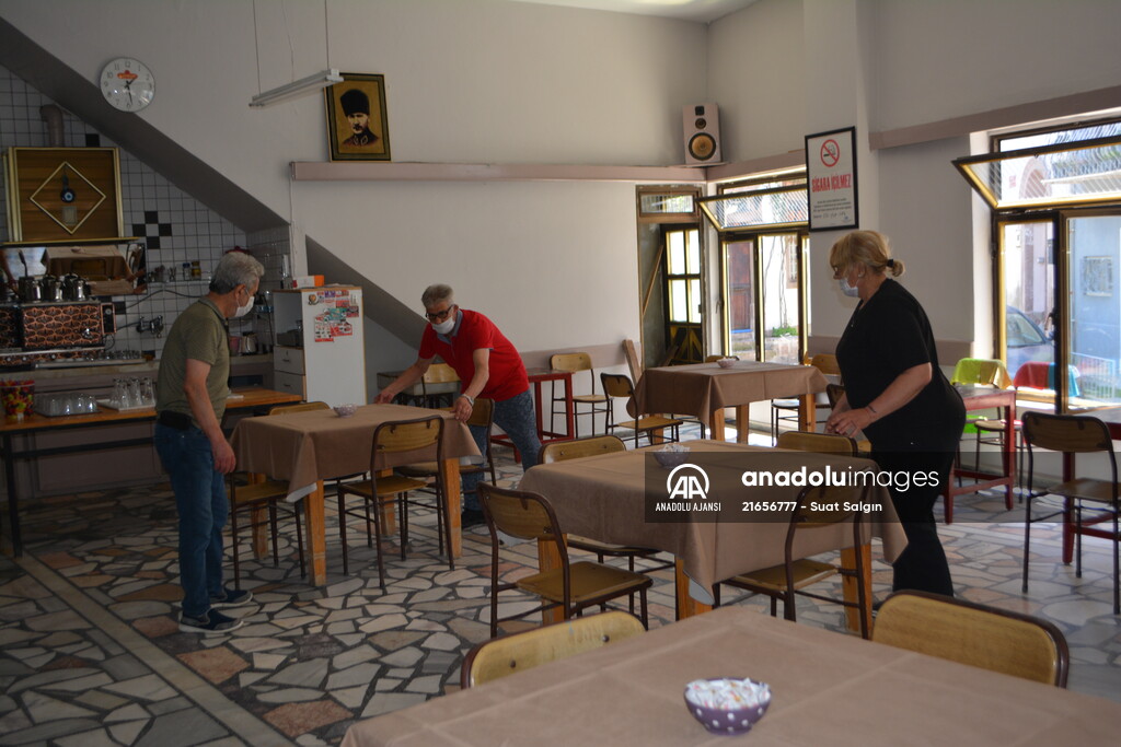 Kuzey Ege'nin gözde tatil merkezleri tedbirlerle yeniden açıldı