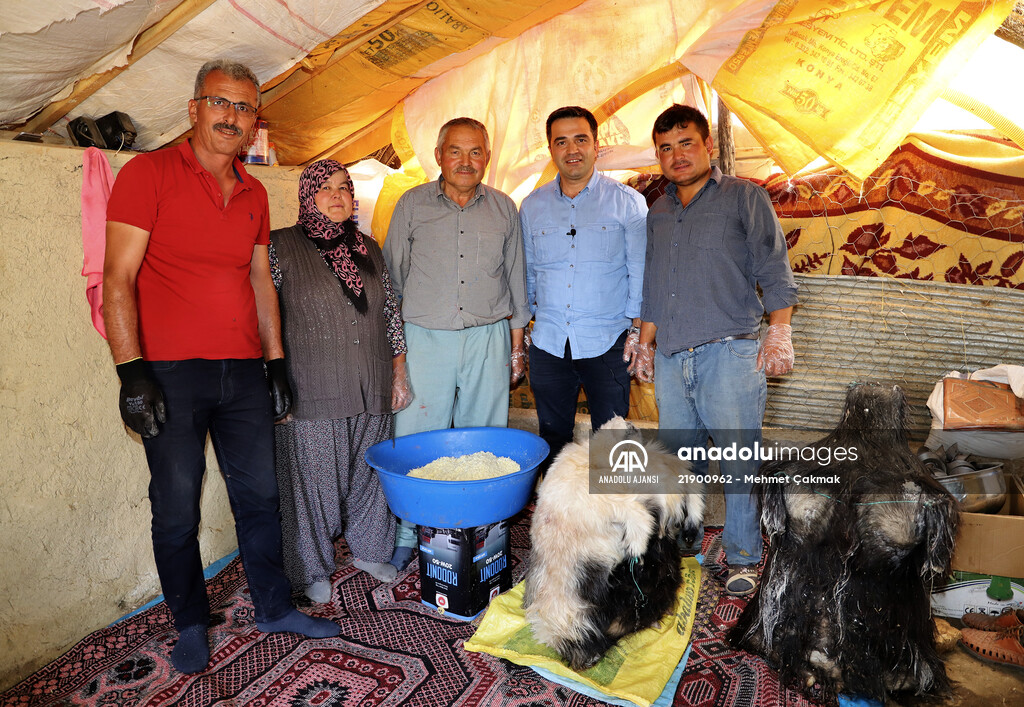 "Söğle peyniri" kuyularda lezzetleniyor