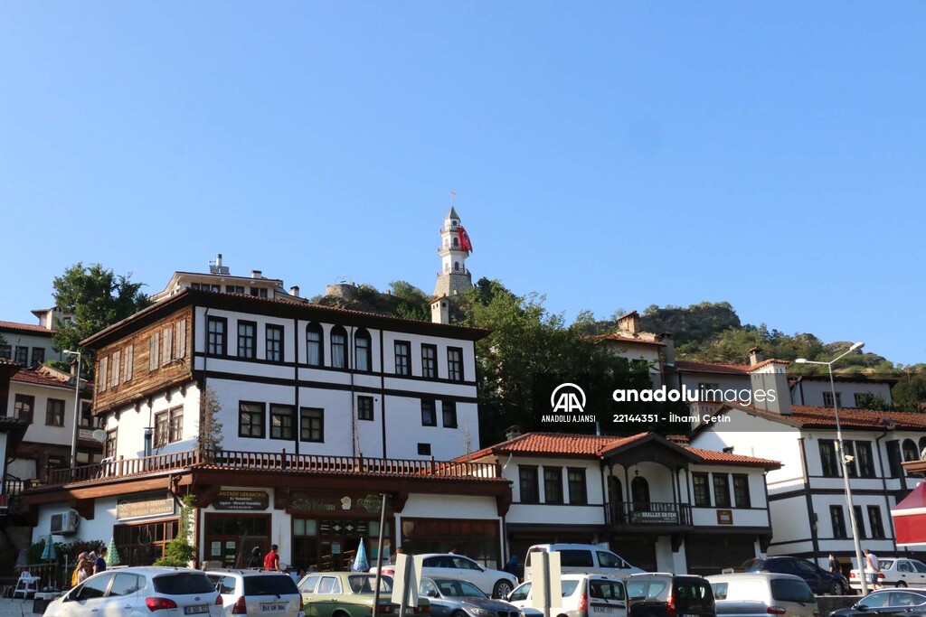 Tarihi Osmanlı kasabası Göynük'te bayram yoğunluğu