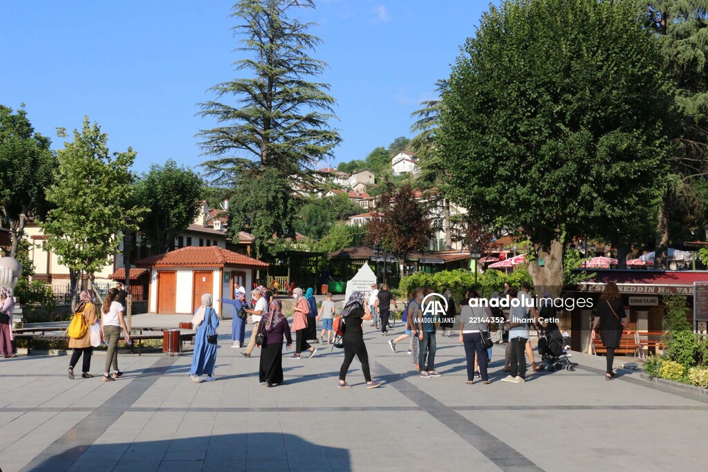 Tarihi Osmanlı kasabası Göynük'te bayram yoğunluğu