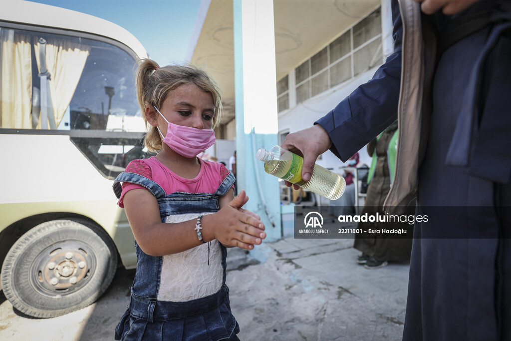 Volunteer hairdressers in Jarabulus cheer the Orphan girls