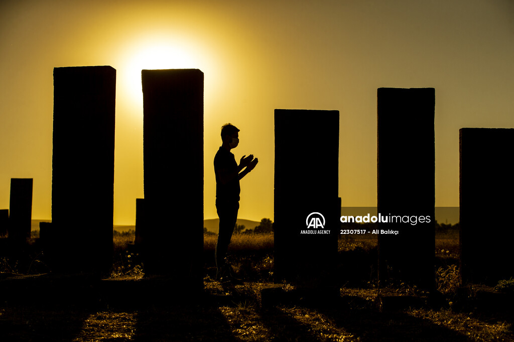 The Tombstones of Ahlat the Urartian and Ottoman citadel