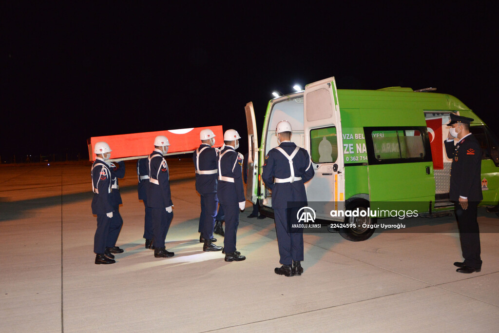 Şehit Yüzbaşı Mahmut Top'un cenazesi Samsun'a getirildi