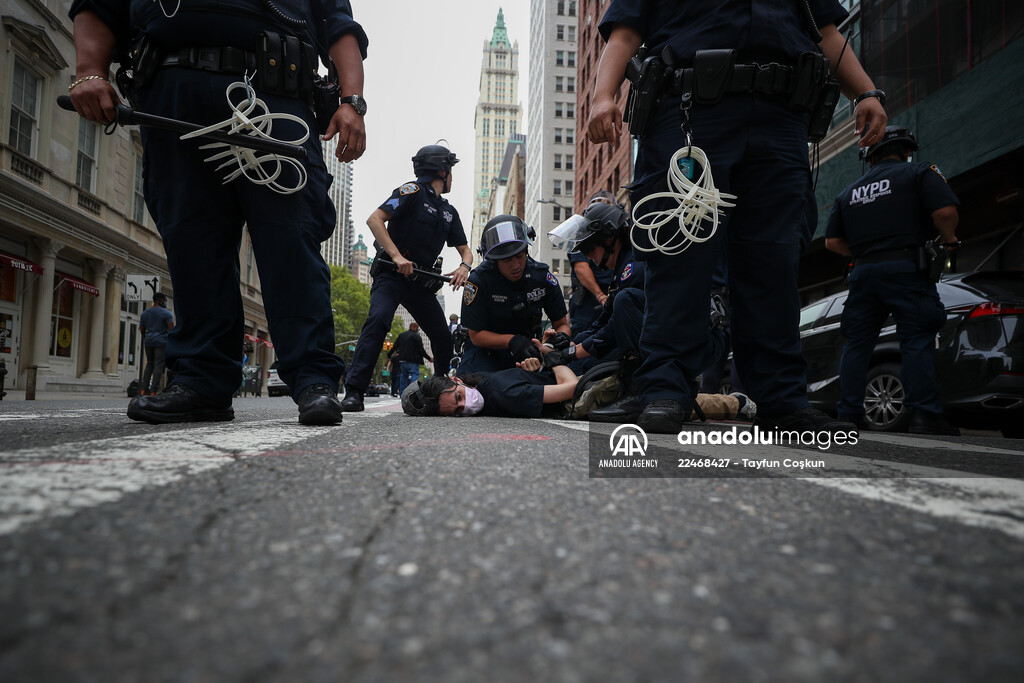 Police detained anti-ICE protestors in NYC