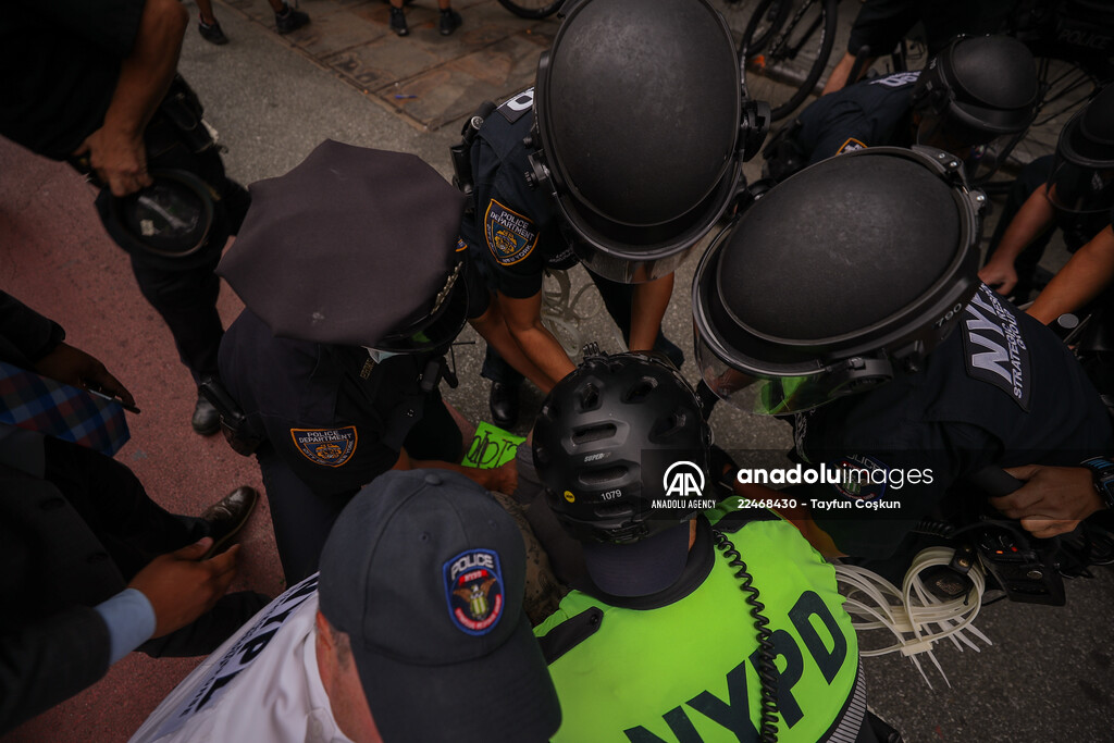 Police detained anti-ICE protestors in NYC
