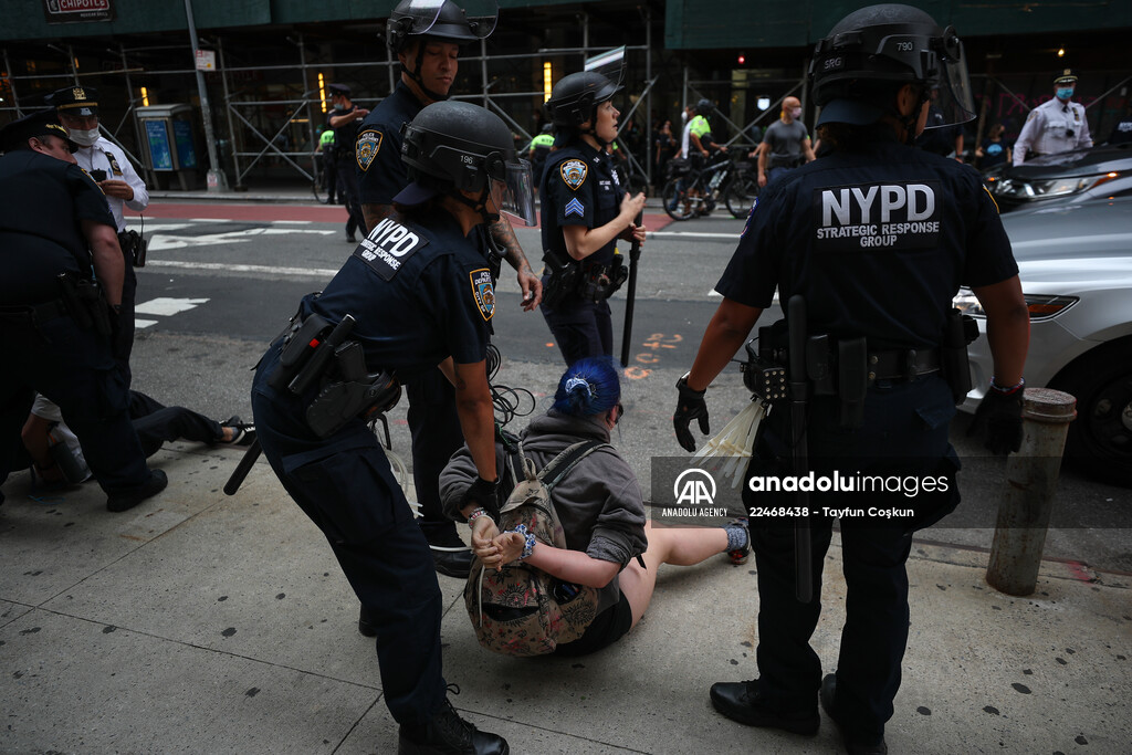 Police detained anti-ICE protestors in NYC