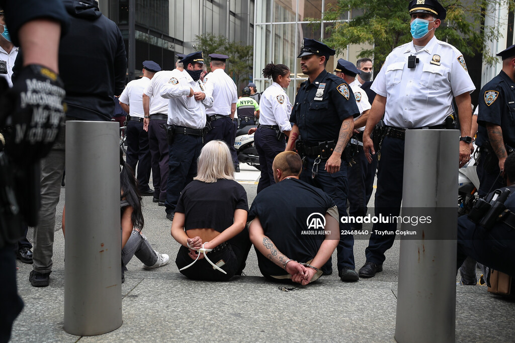 Police detained anti-ICE protestors in NYC