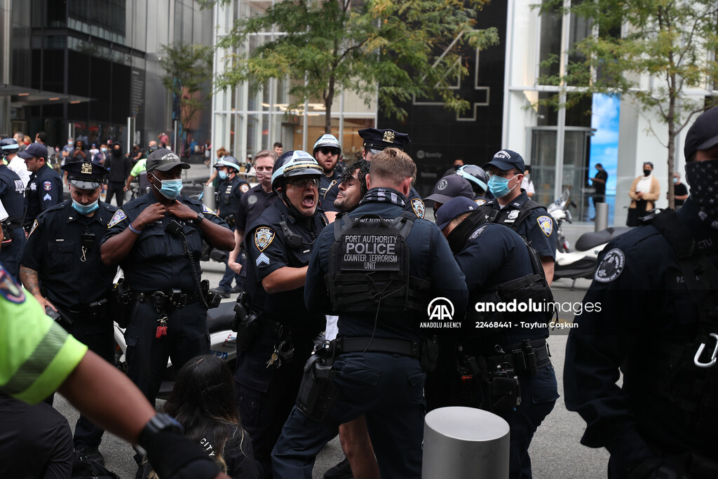 Police detained anti-ICE protestors in NYC