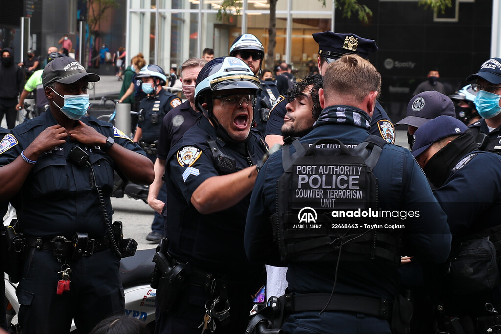 Police detained anti-ICE protestors in NYC