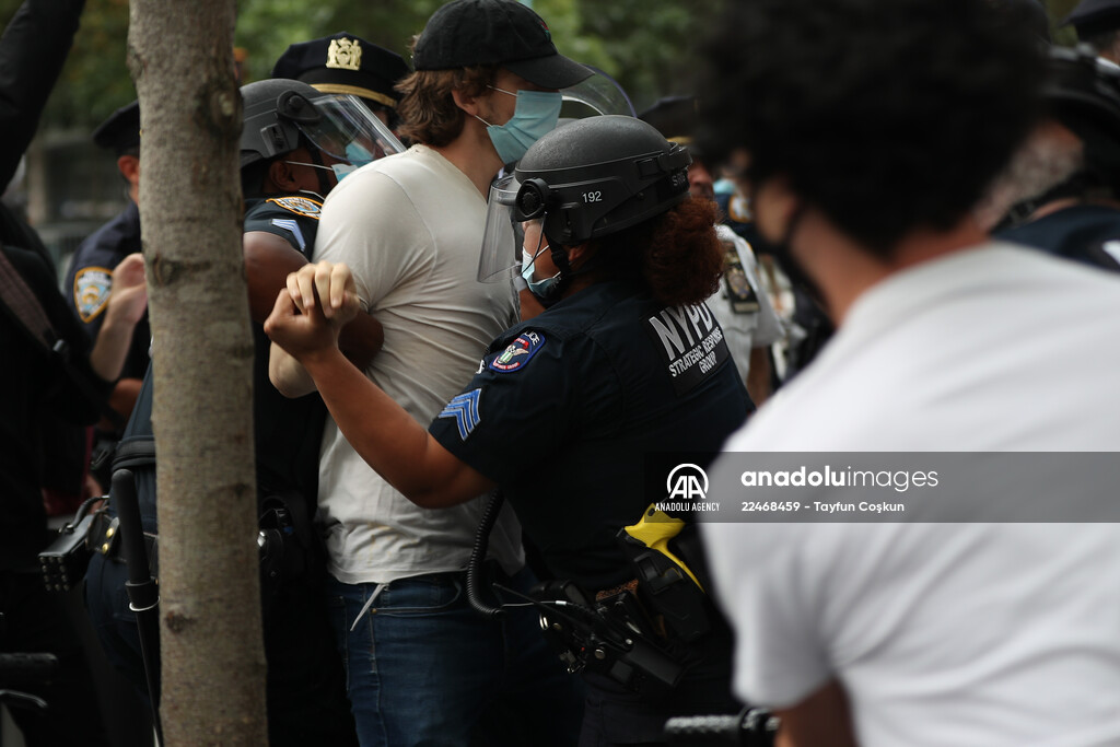 Police detained anti-ICE protestors in NYC