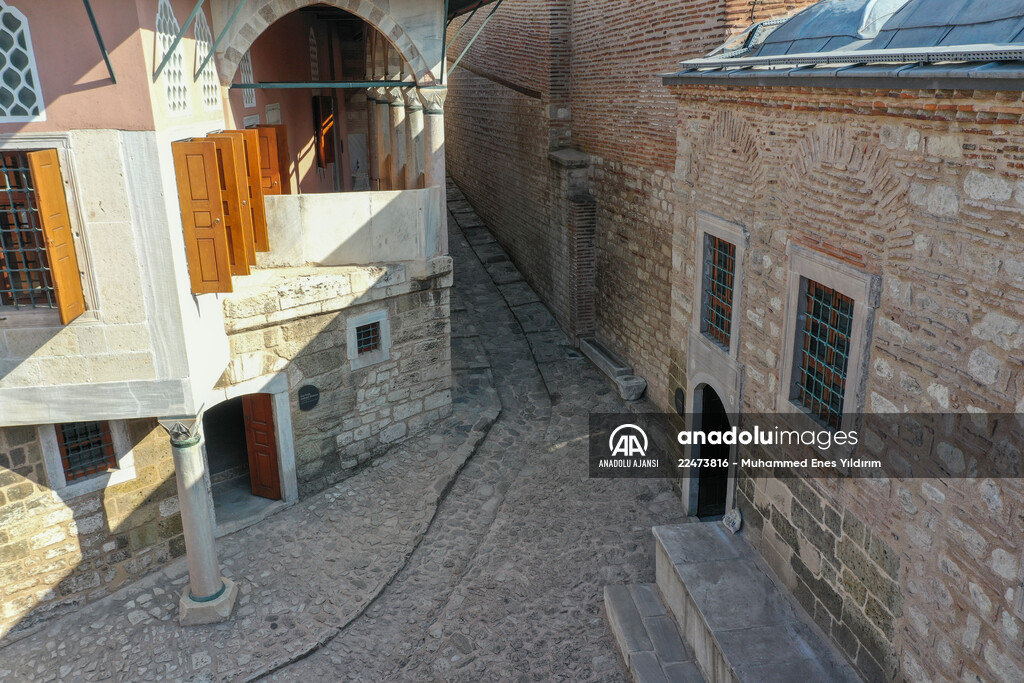 Topkapı Sarayı'nın kapalı bölümlerinden "At Rampası" ziyarete açıldı