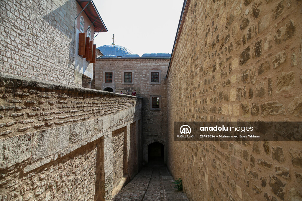 Topkapı Sarayı'nın kapalı bölümlerinden "At Rampası" ziyarete açıldı