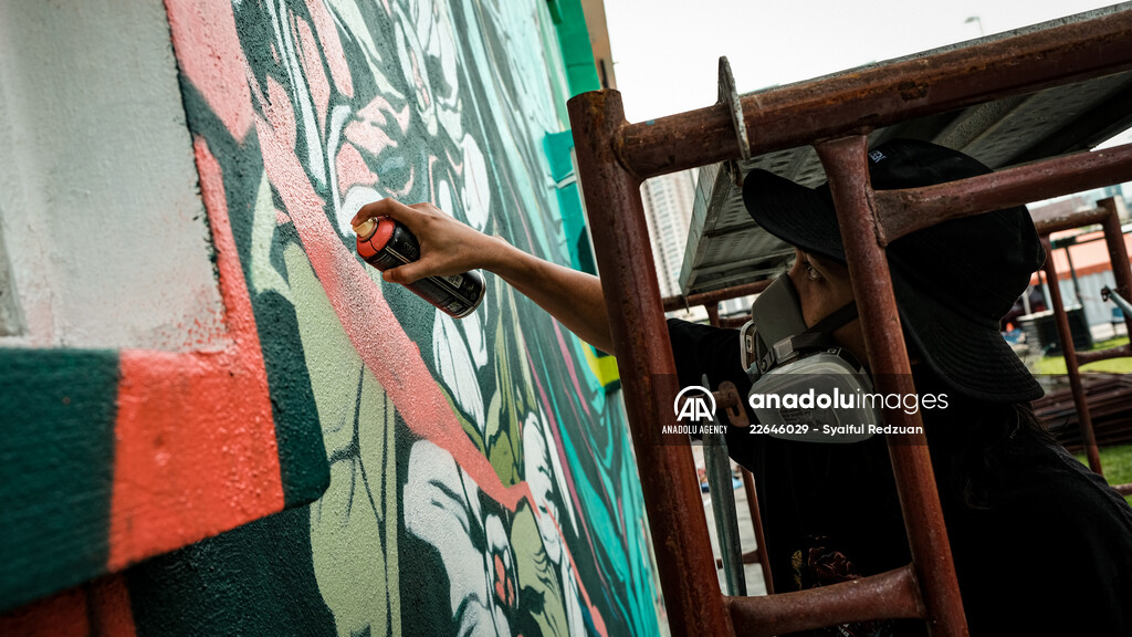 Mural painting for health workers in Malaysia