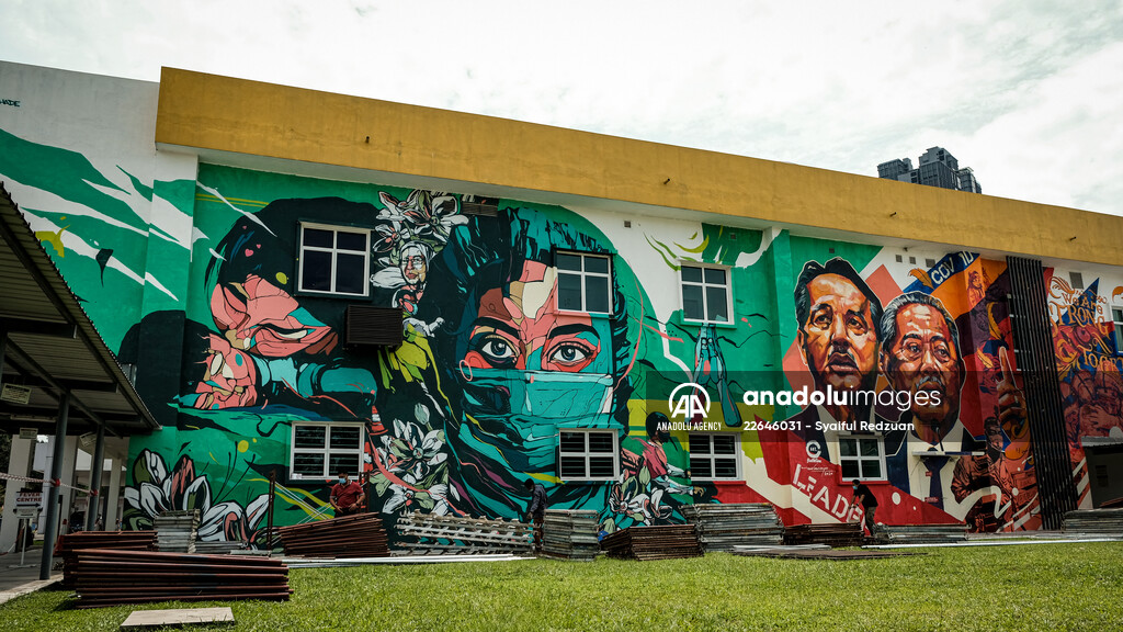 Mural painting for health workers in Malaysia