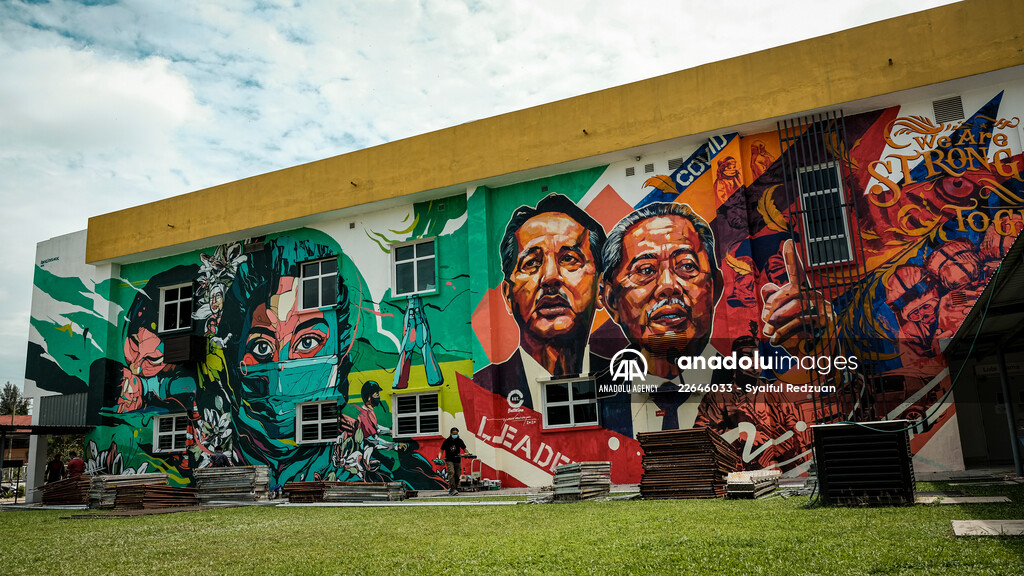 Mural painting for health workers in Malaysia