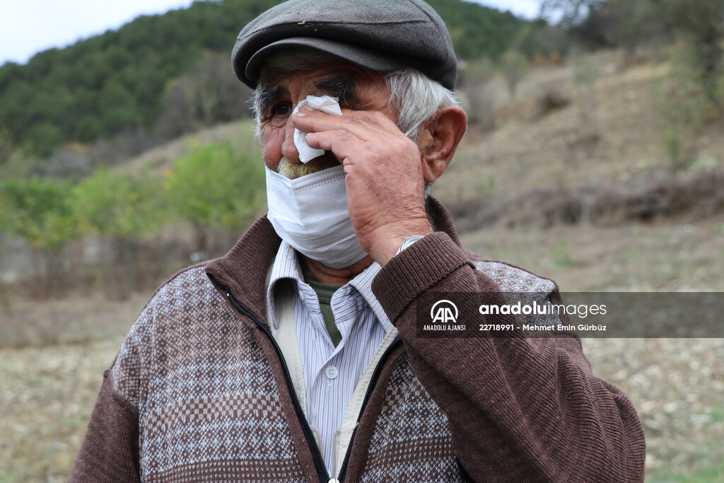 Koyunları kurt saldırısında telef olan aileyi, Bakan Pakdemirli sevindirdi