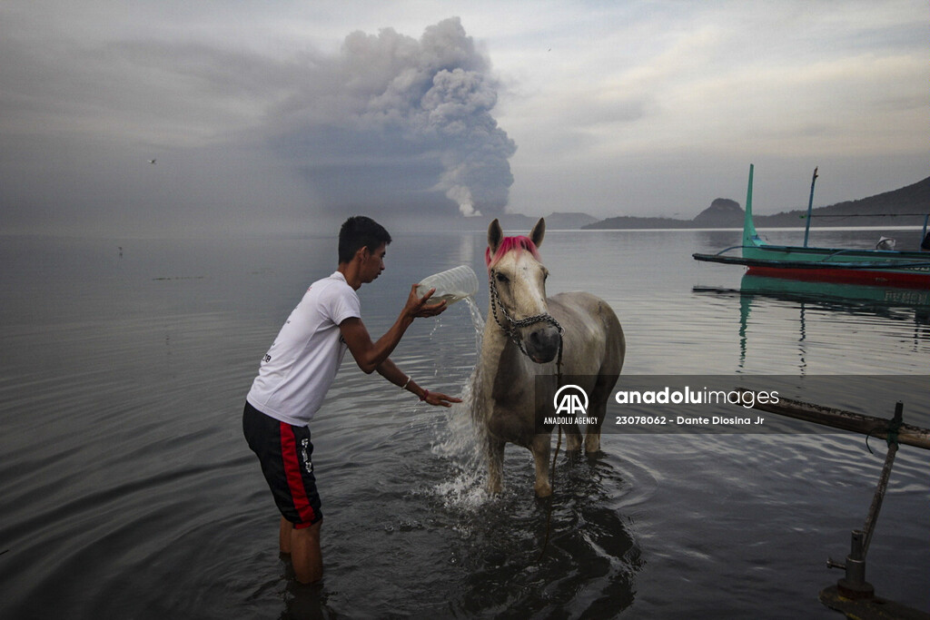 Volcano eruption in Philippines