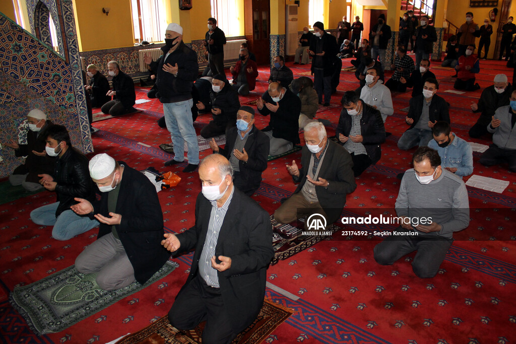 Doğu Marmara ve Batı Karadeniz'de cuma namazında yağmur duası