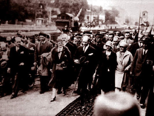 MUSTAFA KEMAL ATATURK, ISTANBUL'DA