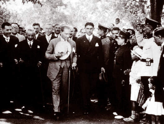 MUSTAFA KEMAL ATATURK, ISTANBUL'DA