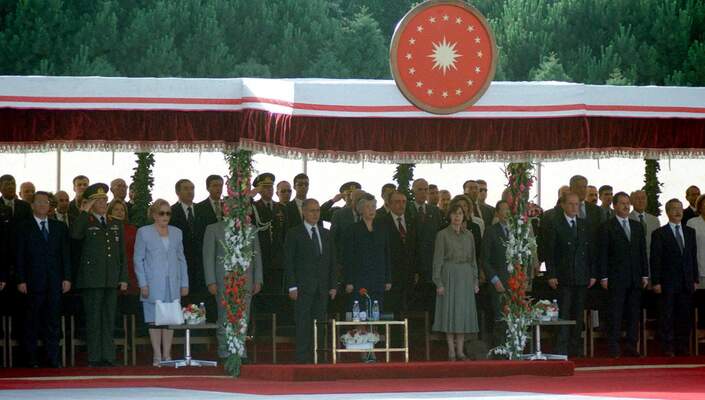HARP AKADEMILERI MEZUNIYET TORENI
