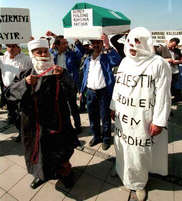 IZMIR''DE 1 MAYIS KUTLAMALARI