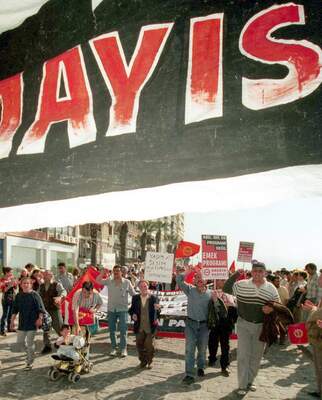 IZMIR''DE 1 MAYIS KUTLAMALARI