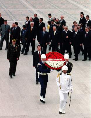 ANAP''IN KURULUSUNUN 18. YILDONUMU