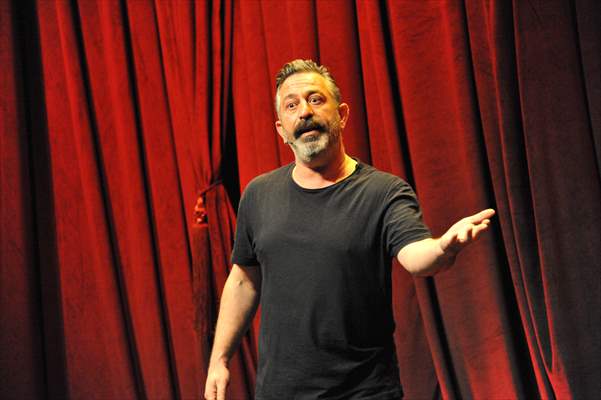 Cem Yılmaz yeni gösterisiyle Kopenhag'da