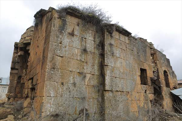 Tarihi Dağpazarı Kilisesi'nin bir bölümü şiddetli yağışlar nedeniyle yıkıldı