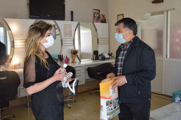 Samsun'da berber ve kuaför salonları açılışa hazırlanıyor