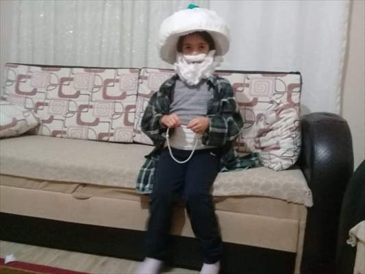 Amasya'da evde kalan çocuklar Nasrettin Hoca fıkralarıyla eğleniyor