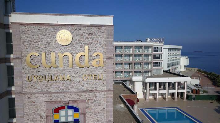 Ayvalık'ın "istihdam garantili" meslek lisesi ciroda hedef büyüttü