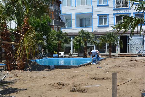 Kuzey Ege'nin gözde tatil merkezleri tedbirlerle yeniden açıldı