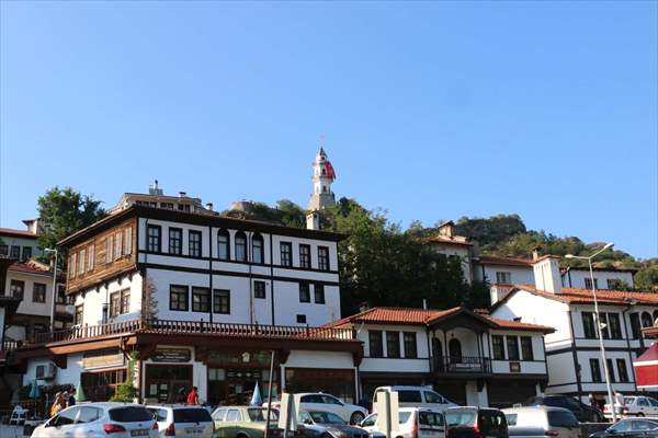 Tarihi Osmanlı kasabası Göynük'te bayram yoğunluğu