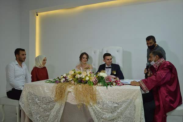 Samsun'da nikah memuru bu kez oğlunun nikahını kıydı