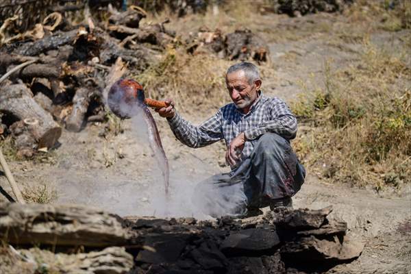 Grape molasses production with traditional method