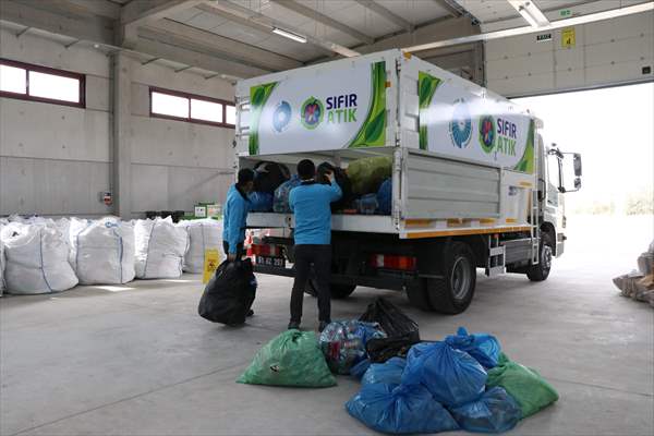 Niğde Ömer Halisdemir Üniversitesinde her atık ekonomiye kazandırılıyor