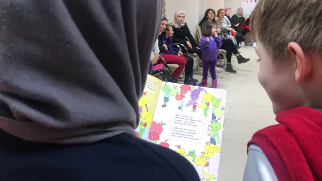 Anneler kitap okudu, özel çocuklar engelsiz sahnede canlandırdı - BİLECİK