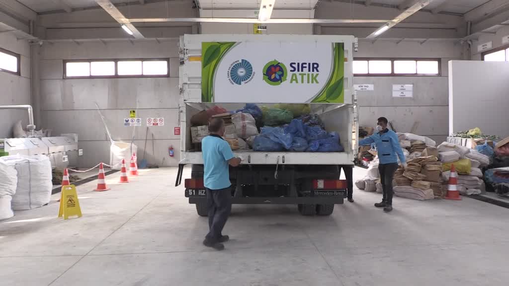 Niğde Ömer Halisdemir Üniversitesinde her atık ekonomiye kazandırılıyor